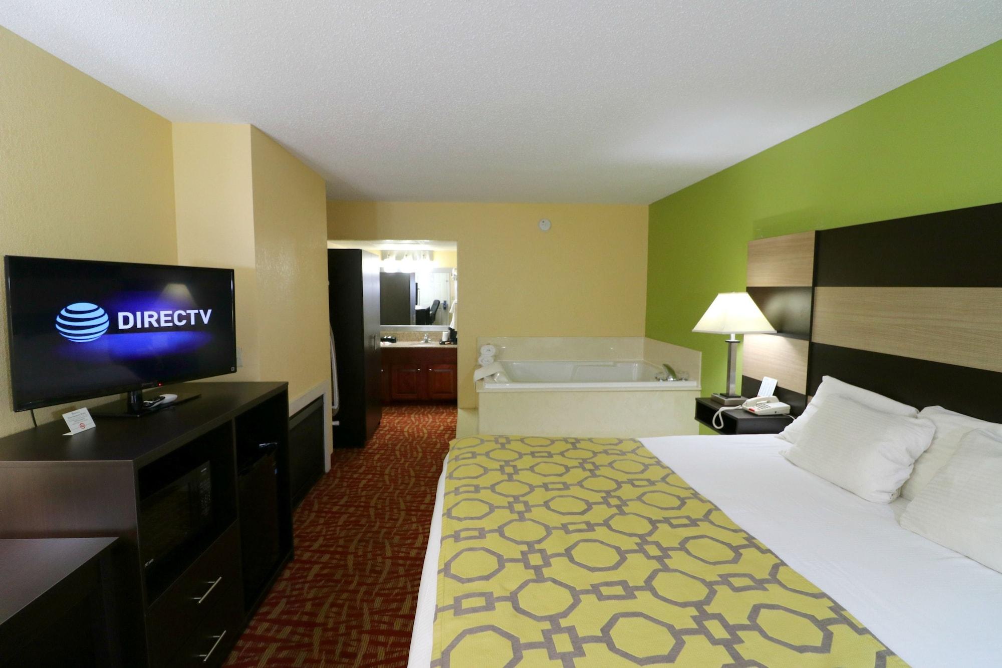 Baymont By Wyndham Pigeon Forge Hotel