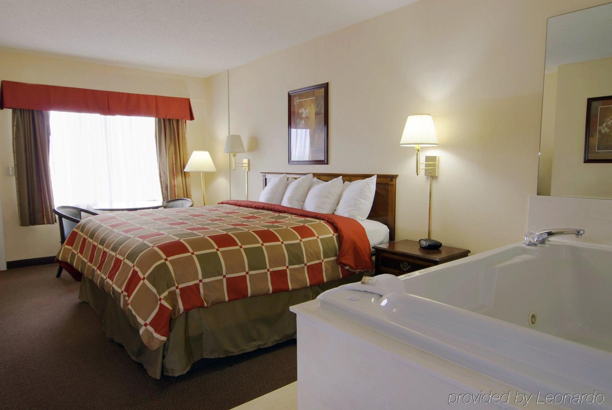 Hotel Baymont By Wyndham Pigeon Forge 2*